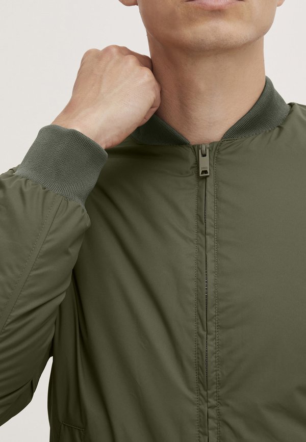 CFOakden - Bomber Jacket - beetle3