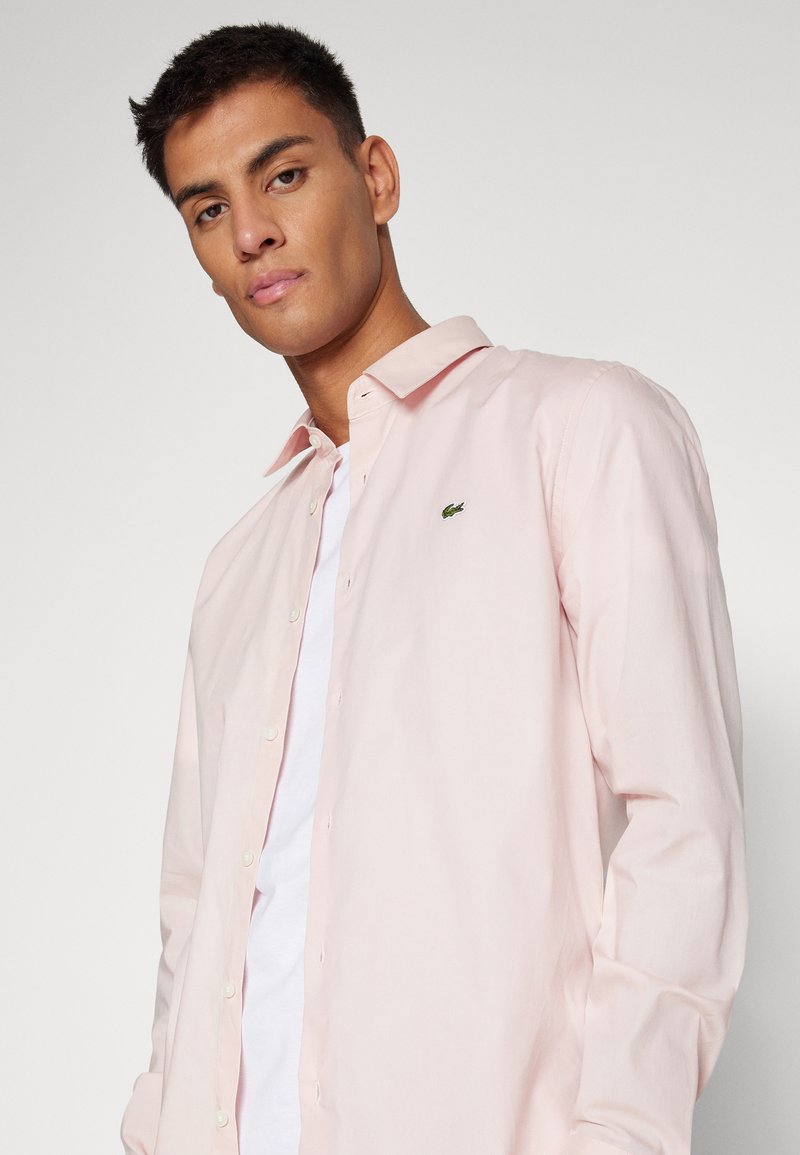 Lacoste SLIM FIT STRETCH POPLIN SHIRT - Shirt - nidus/light pink - Zalando