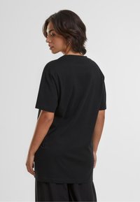 Mister Tee ONE LINE ROSE - Print T-shirt - black