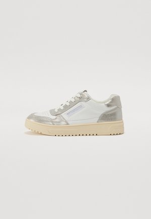 Trainers - silver/white