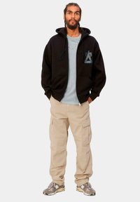 Carhartt WIP REGULAR - Pantalones cargo - wall garment dyed