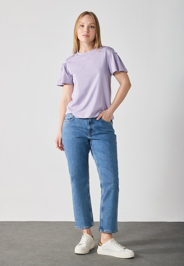 Basic T-shirt - wisteria3