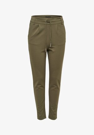 Olijfgroene taps toelopende broek met een trekkoord in de taille, voorplooien, zijzakken en een enkelhoge zoom.