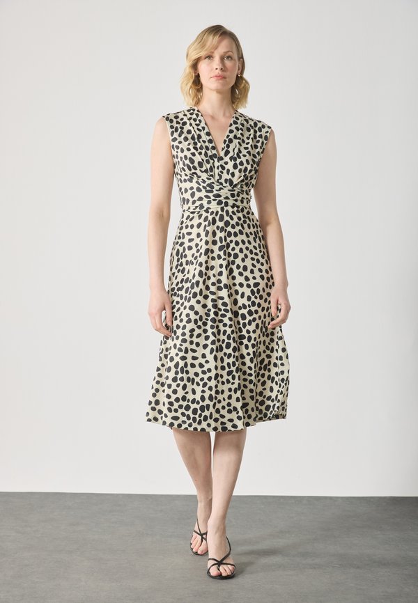 Jersey dress - beige4