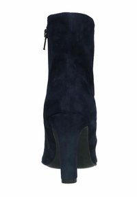 Manfield Botki