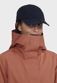 Aigle Vodotesná bunda - red