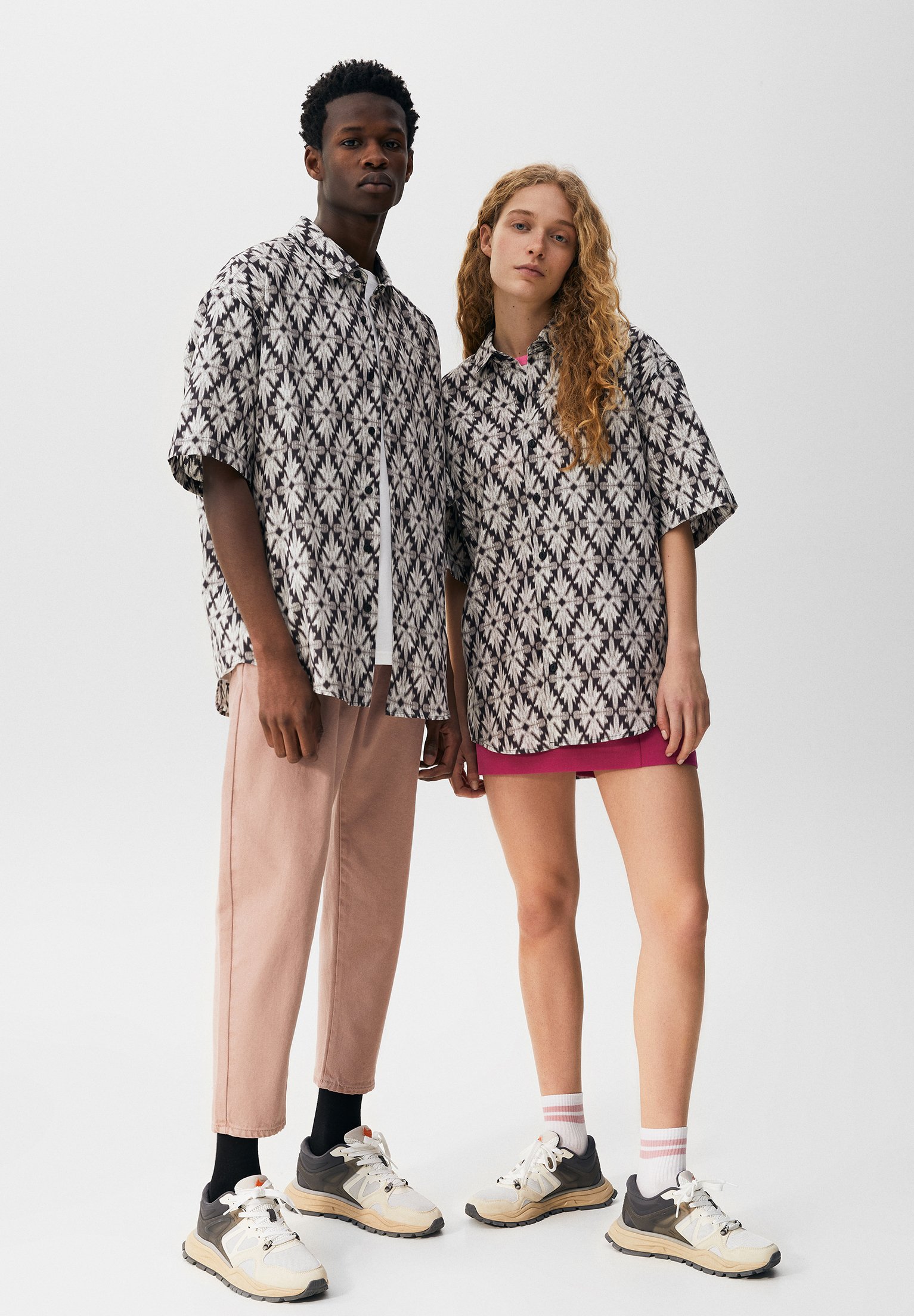 pull and bear blue shirt