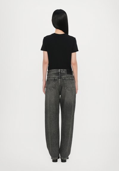 Won Hundred ALEXANDRA - Relaxed fit -farkut - tinted black