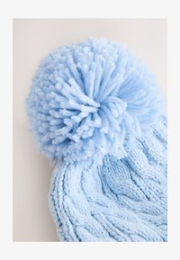 Non sélectionné, blue cable