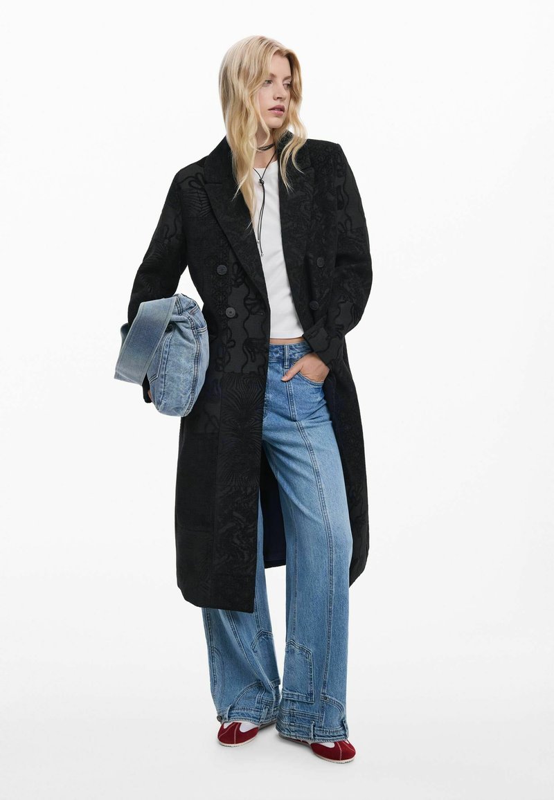 Manteau Tricot Desigual Femme – Taille 36 – Noir Et Blanc – Coupe Ample Et Décontractée