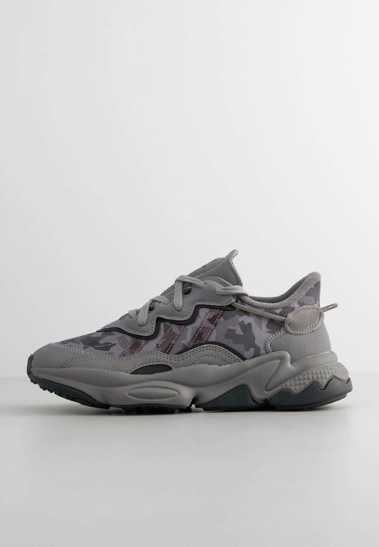 Sneakers low
