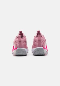 Nike Performance AIR ZOOM CROSSOVER 2 UNISEX - Basketballsko - pink