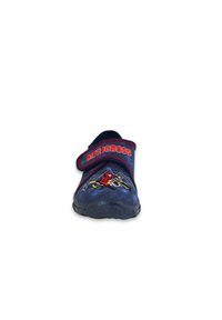 Blaue Kinderclogs mit einem Klettverschluss, ausgestattet mit rotem "MOTOCROSS"-Text und einem gestickten Motocross-Design in Gelb und Rot. Gummisohle.