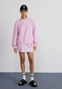 New Era FEMALE BLOCK LOGO 9FORTY® - Cap - black