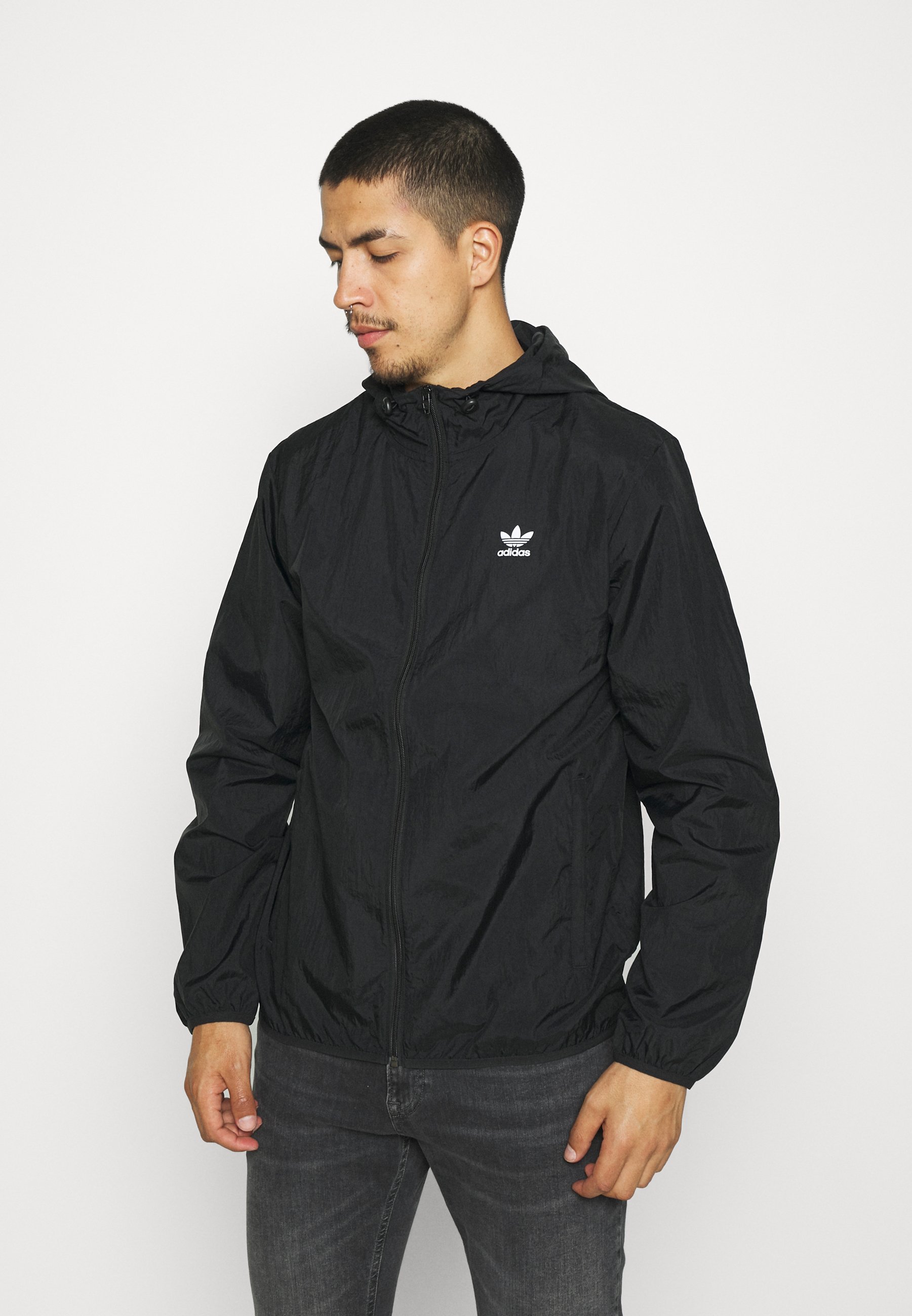 adidas Originals ESSENTIAL ADICOLOR SLIM - Leichte Jacke - black/schwarz adidas Originals ESSENTIAL ADICOLOR SLIM - Leichte Jacke - black/schwarz