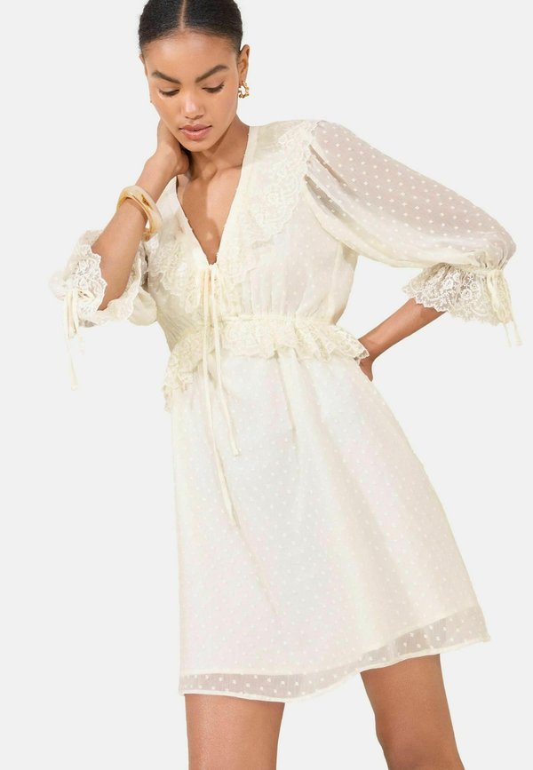 REGULAR FIT - MINI MIX RUFFLE V-NECK  - Freizeitkleid - ivory