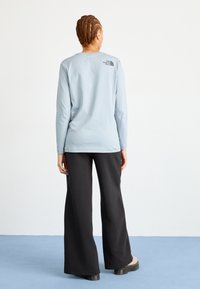 The North Face NATURAL DYE TEE - Hosszú ujjú felső - smoked pearl