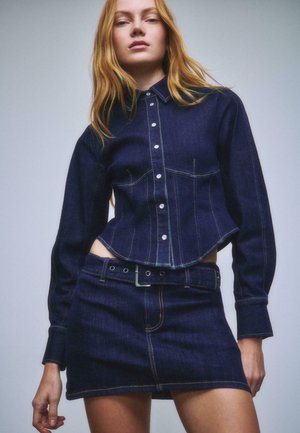 WITH BELT  - Džínové kraťasy - dark blue