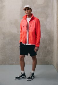 The North Face DENALI - Flisinė striukė - brilliant coral
