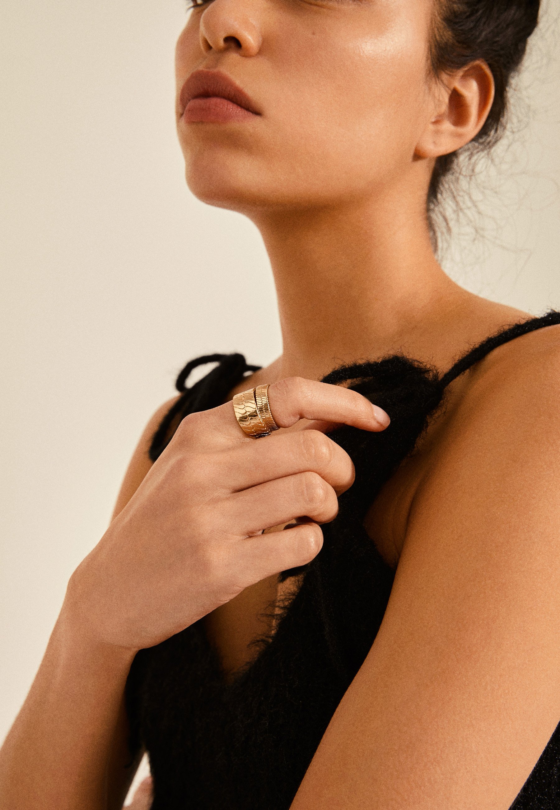 Heideman Damen Ring Coma – Gelbgold Ring Mit Swarovski Stein | Vergoldeter Edelstahl | Elegantes Schmuckstück