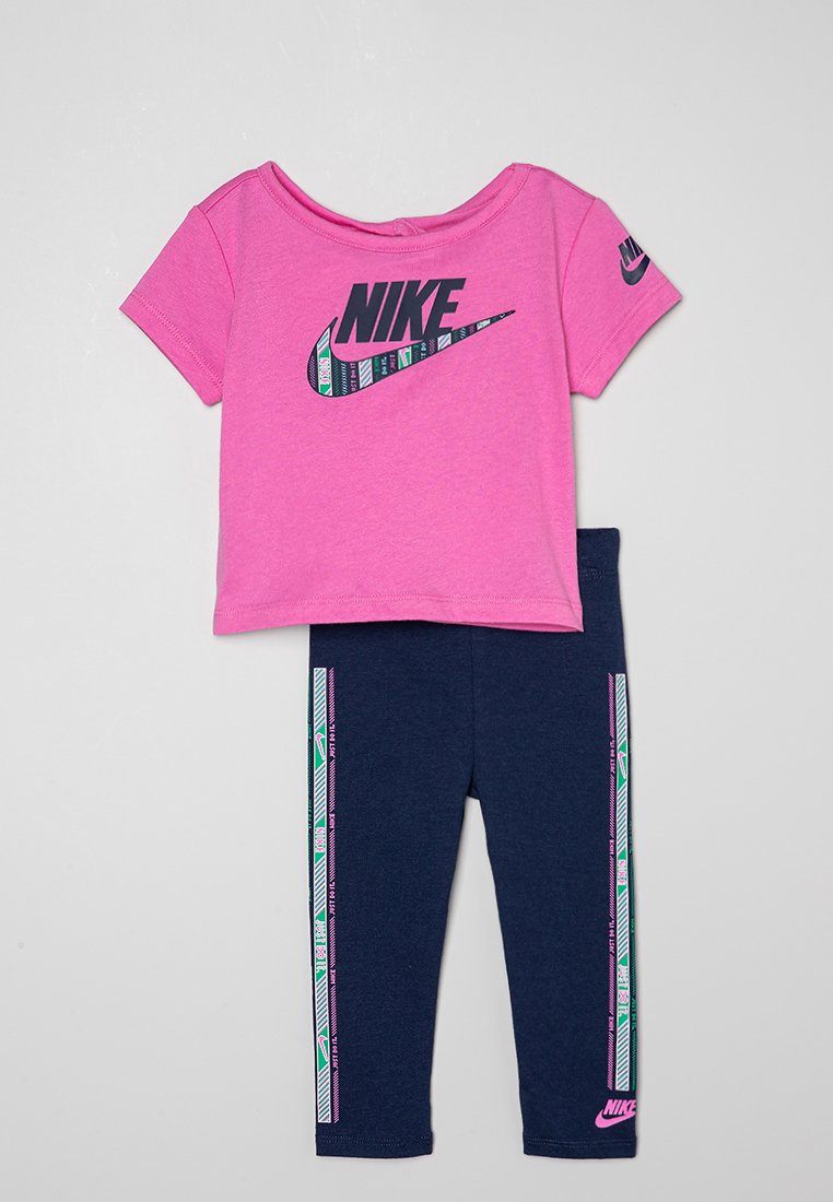 Nike Sportswear T-shirt print donkerblauw