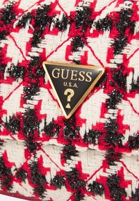 Guess Skuldertasker - dark red