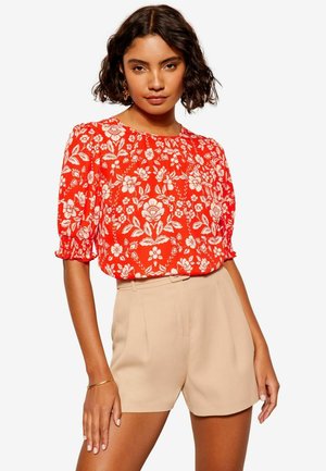 ROUND NECK SHIRRED CUFF SHORT SLEEVE - Blúz - red floral