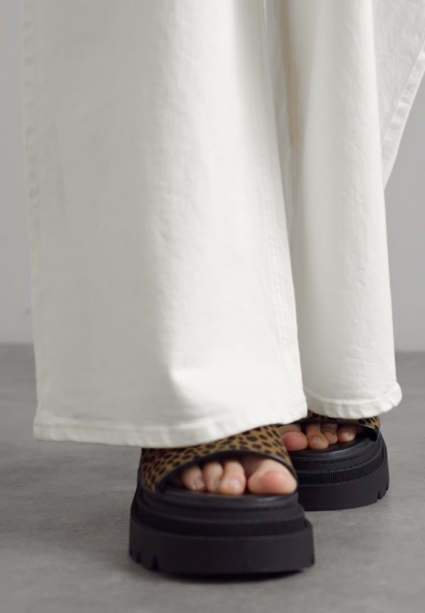 KENDRA SLIDE - Heeled mules4