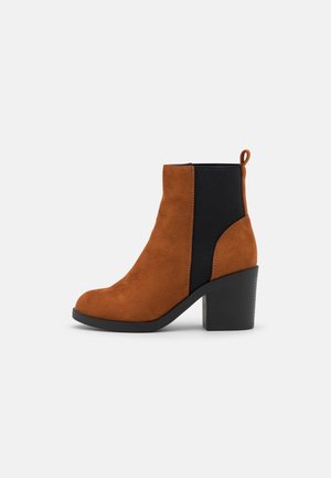 Botines - cognac