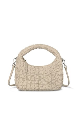 Pequeño bolso beige con textura fruncida, asa acolchada curva, correa de hombro desmontable y cierre de cremallera en la parte superior.