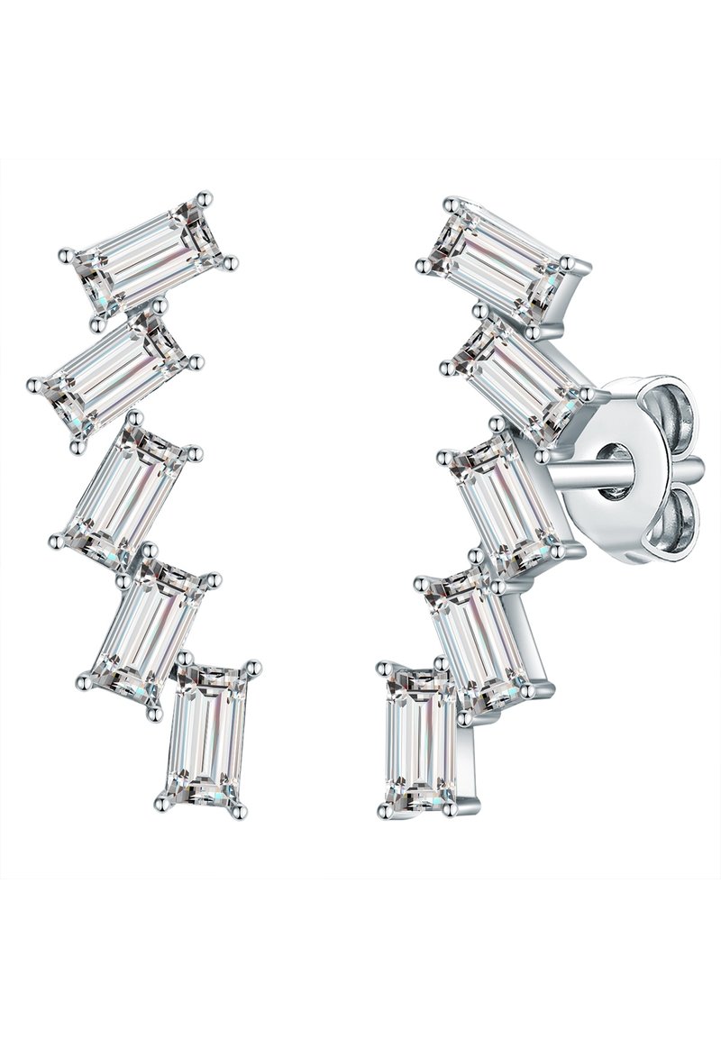 Pendientes de plata con un diseño en cascada que presenta piedras preciosas rectangulares transparentes. Las piedras están engastadas en pequeños ajustes de garra, creando un aspecto elegante.