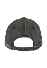 Căciulă de baseball din denim negru, cu curea ajustabilă, logo brodat în violet și orificii de ventilație pe panoul din spate.