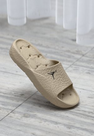 JORDAN FRANCHISE SLIDE - Pool slides - khaki/black