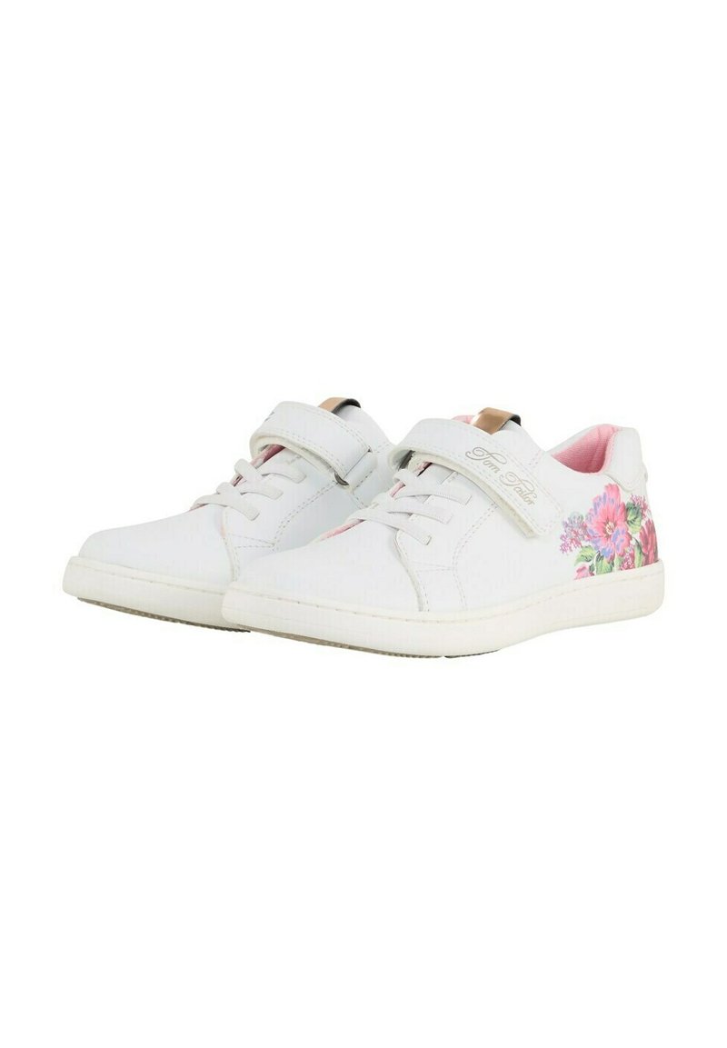 Weiße synthetische Sneakers mit einem floralen Design an der Seite, ausgestattet mit einem kontrastierenden pinken Innenfutter und einem Klettverschluss.