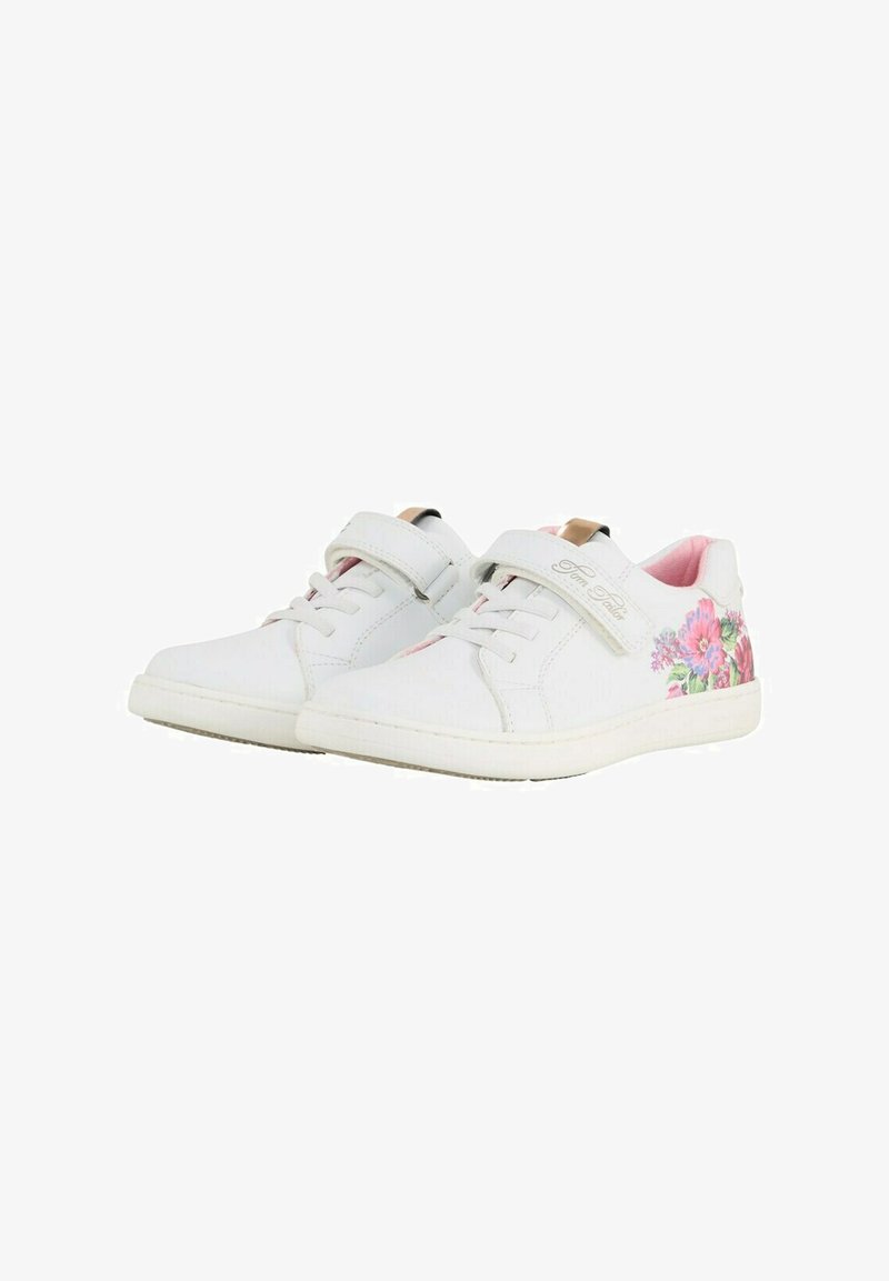 Weiße synthetische Sneakers mit einem floralen Design an der Seite, ausgestattet mit einem kontrastierenden pinken Innenfutter und einem Klettverschluss.