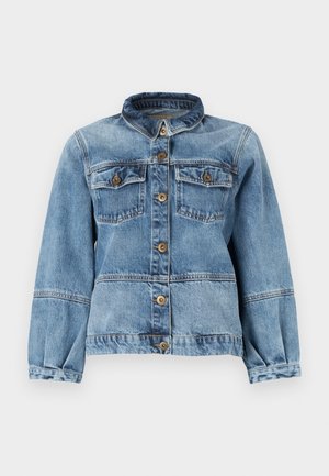 Giacca in denim blu chiaro con colletto classico, chiusura frontale con bottoni, due tasche sul petto e maniche lunghe con polsini con bottone.