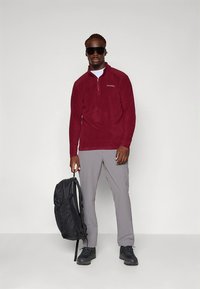 Columbia KLAMATH RANGE™ HALF ZIP - Fleecepullover - rich wine