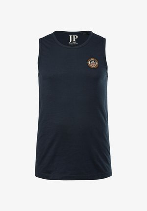 Dunkelblaues ärmelloses T-Shirt aus weichem Stoff. Verfügt über einen runden Ausschnitt und ein kreisförmiges gesticktes Abzeichen auf der linken Brust.