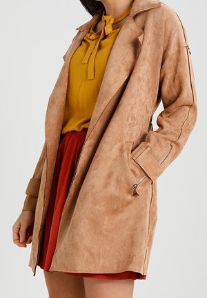 Trenchcoat - tan