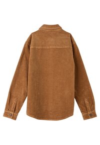 Camicia in velluto a coste marrone con maniche lunghe, caratterizzata da un polsino con bottone, tessuto a coste testurizzato e un design classico del colletto.