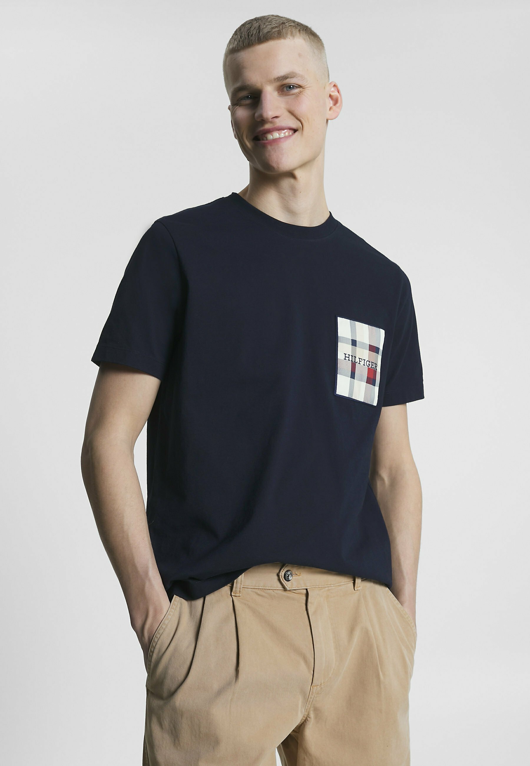 Tommy Hilfiger MONOTYPE PATCH - T-Shirt print - desert sky  