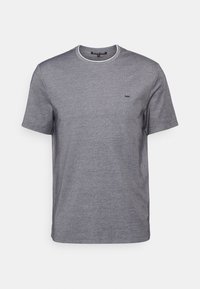 Camiseta de manga corta gris hecha de una mezcla de algodón, con un cuello redondo con ribete en contraste y un pequeño logo en el pecho.