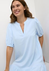 Kaffe EDITH - Denní šaty - faded denim c