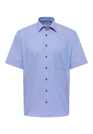 Hellblaues, kurzärmeliges Herrenhemd mit Knöpfen, spitzem Kragen und einer Brusttasche auf der linken Seite.