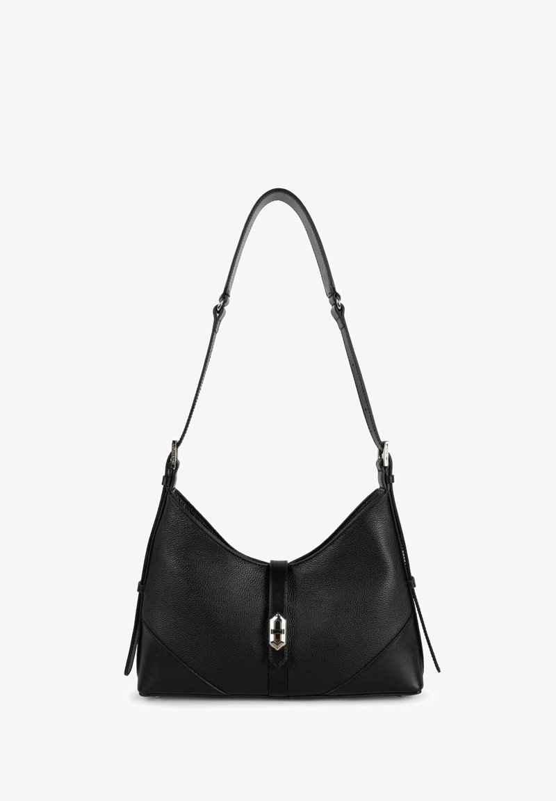 Borsa a spalla in pelle nera con design curvo, dotata di manico superiore, chiusura metallica e dettagli angolari sui lati.