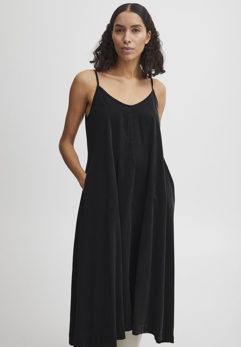 b.young - BYLUMA DR - Freizeitkleid - black, Vergrößern