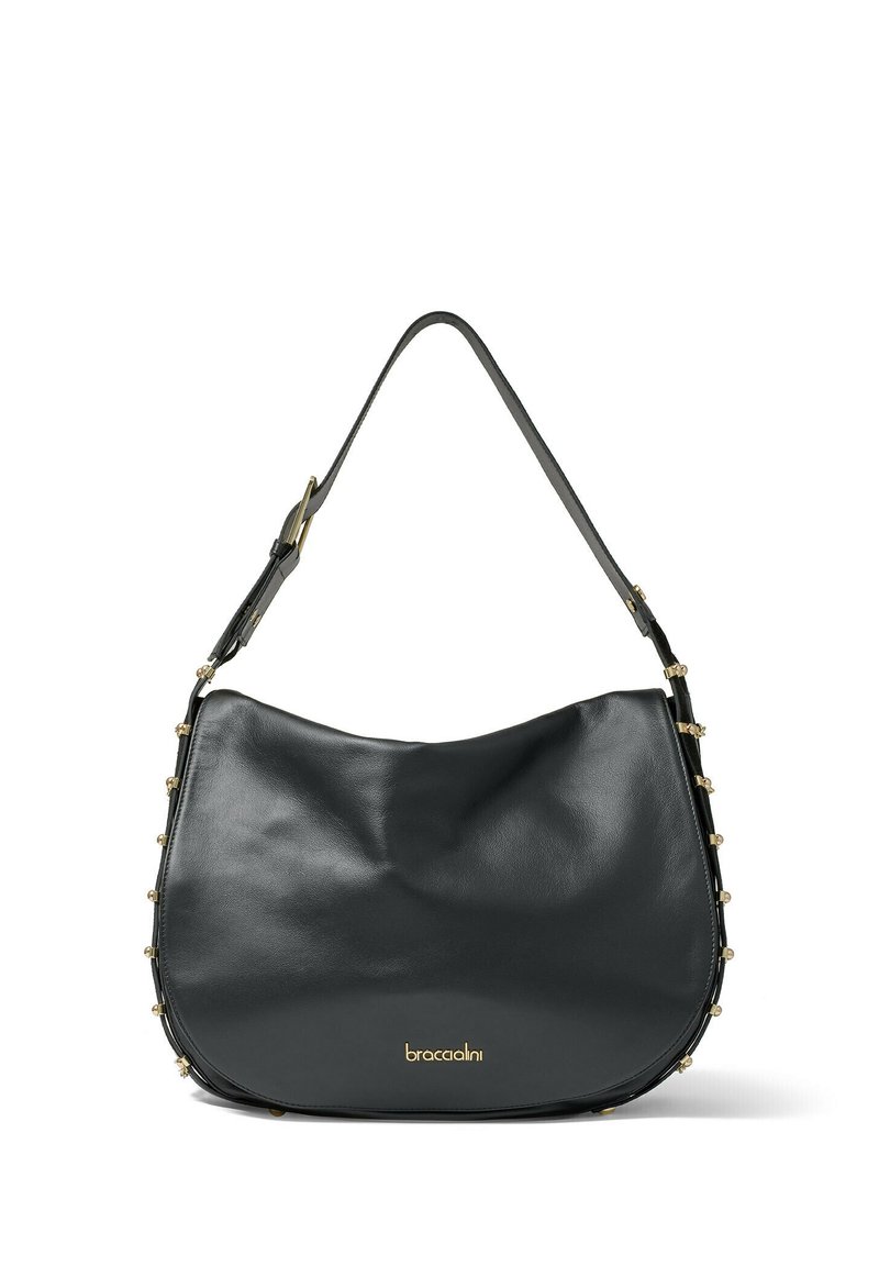 Borsa a spalla in pelle nera con texture liscia, forma arrotondata e dettagli in metallo dorato lungo il lato. Logo del marchio visibile.