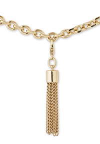 Goldene Metallkette mit länglichen, ovalen Gliedern und einem Quastenanhänger, der mit ineinander verwobenen Ketten verziert ist und von einer zylindrischen Kappe herabhängt.