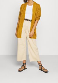 JDY Kofta - dark yellow