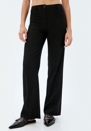 Trousers - black